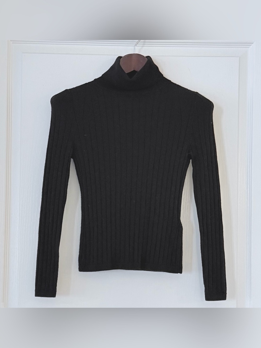 Banana Republic Classic Black Ribbed Wool Turtleneck Sweater